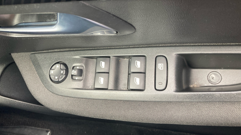 Peugeot 208 1.2 PureTech 100 Active Premium + 5dr Petrol Hatchback